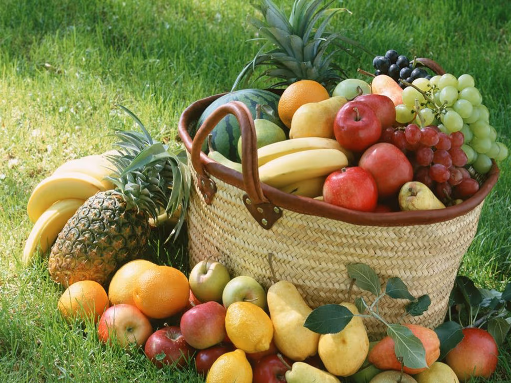 Una cena saludable puede ser a base de frutas y bebida vegetal